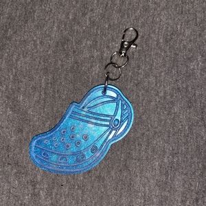 Crocs resin keychain blue 4